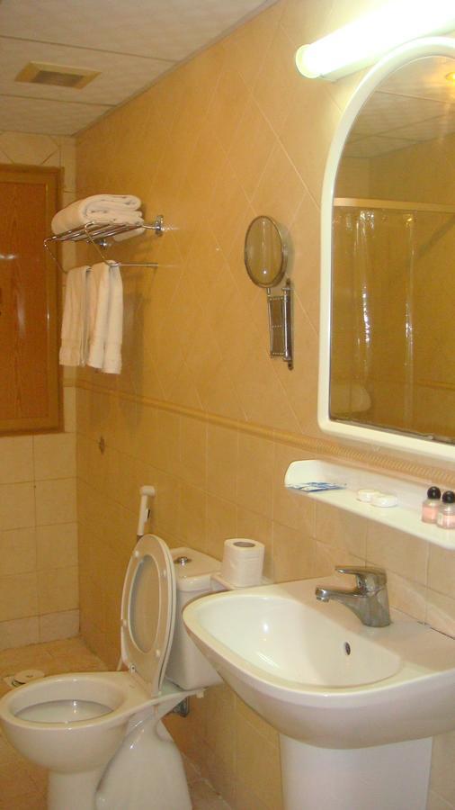 Hotel Al Fajr Al Badeaa 4 *